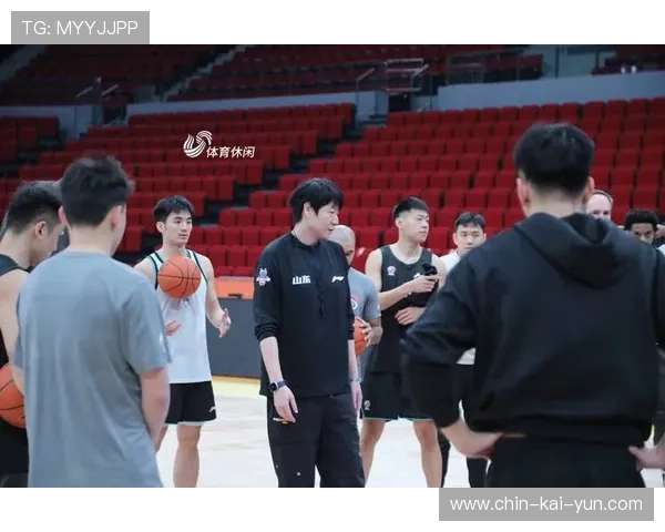 山东高速男篮强势外线表现,三分球继续主宰赛场 山东高速男篮强势外线表现,三分球继续主宰赛场