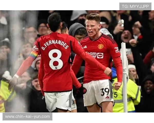 曼联防守反击高效，老特拉福德再现胜利笑声